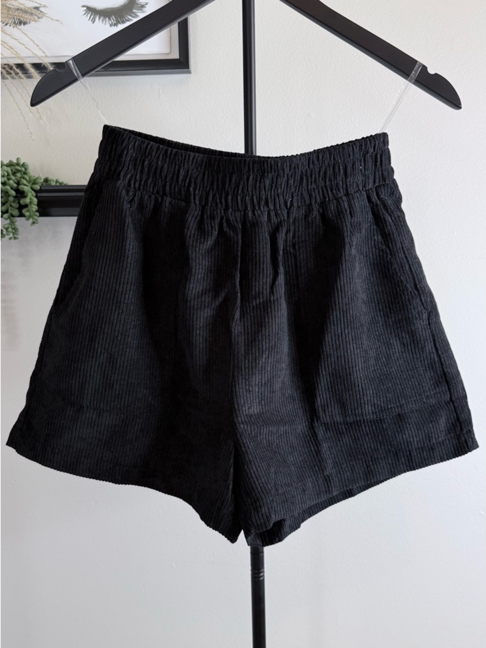 entro Black High-Waist Corduroy Elastic Shorts